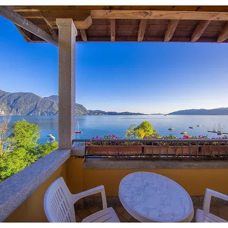 Hotel Residence Zust Verbania Exterior photo
