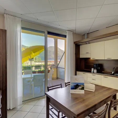 Hotel Residence Zust Verbania Exterior photo